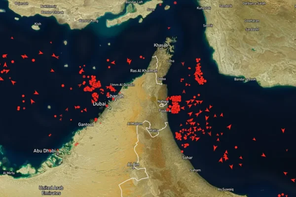 Trump anunció la suspensión temporal de algunas sanciones petroleras con el objetivo de estabilizar los precios del crudo.