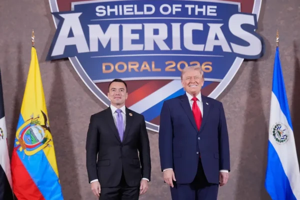 Los gobiernos de Ecuador y Estados Unidos firmaron un acuerdo que permitirá la presencia permanente de agentes del FBI.