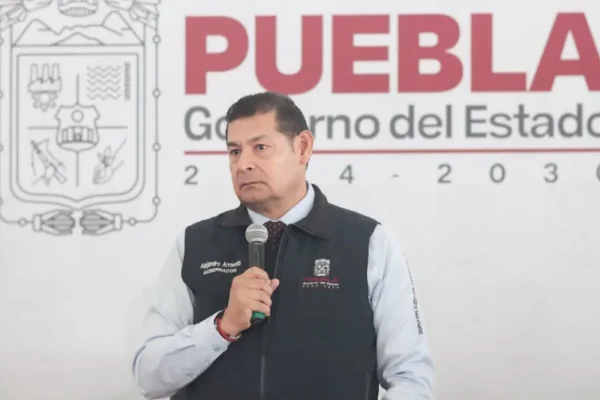 Armenta arremetió contra la directiva del Club Puebla y acusó que el deporte en la entidad se ha “prostituido” por intereses económicos. FOTO: EsImagen.