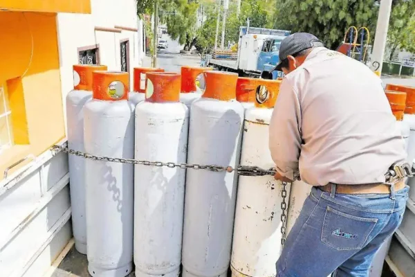 El precio del gas LP mantiene una tendencia al alza en Puebla, acumulando varias semanas de incrementos que ya comienzan a reflejarse en el gasto cotidiano de los hogares. FOTO: El Sol de Zacatecas.