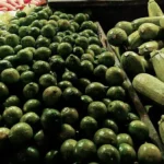 El jitomate, transporte aéreo y alimentos impulsaron el alza de precios en marzo; el huevo bajó de precio. FOTO: El Sol de México.