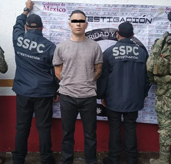 Capturaron en México a Ángel Esteban Aguilar Morales, alias “Lobo Menor”, presunto autor intelectual del asesinato del candidato presidencial ecuatoriano Fernando Villavicencio. FOTO: Gabinete de Seguridad.