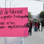 La SSP Puebla reveló que las protestas en el Mercado La Acocota fueron orquestadas por criminales que pagaron 500 pesos a gente externa. FOTO: EsImagen.