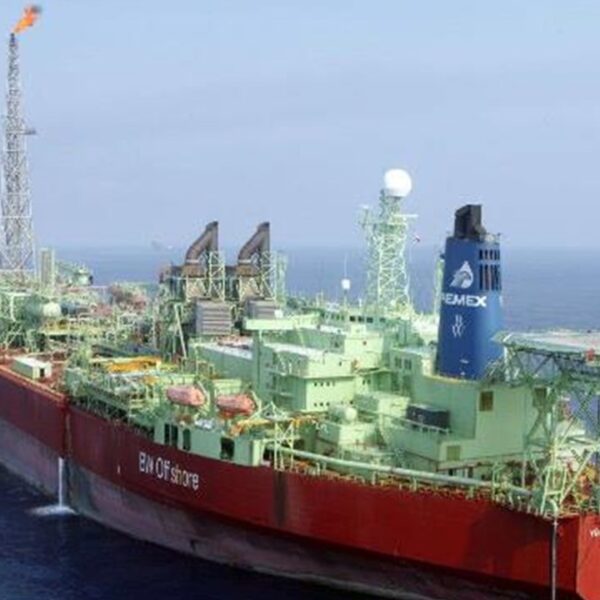 Las exportaciones de PEMEX repuntaron hacia Estados Unidos tras el alza en los precios del crudo provocada por el conflicto en Medio Oriente. FOTO: Pemex.