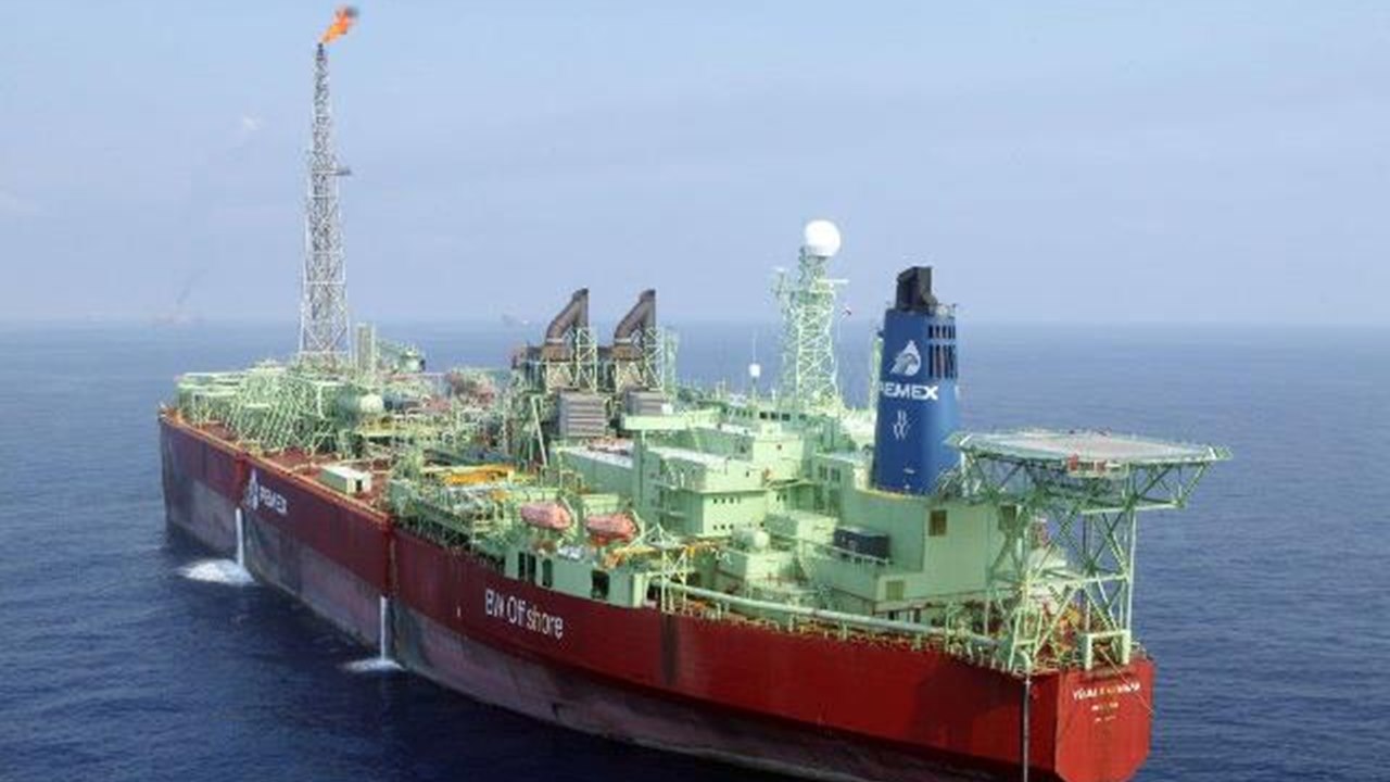 Las exportaciones de PEMEX repuntaron hacia Estados Unidos tras el alza en los precios del crudo provocada por el conflicto en Medio Oriente. FOTO: Pemex.