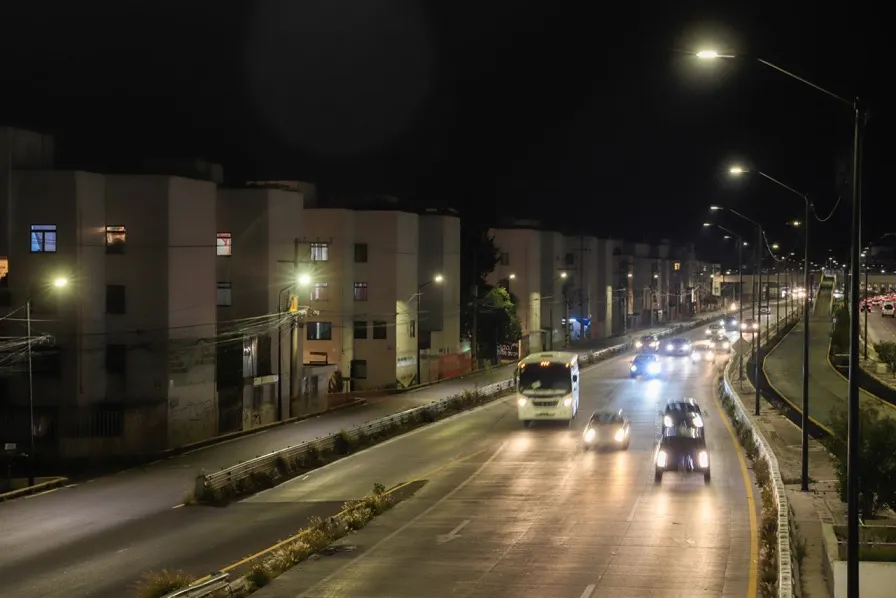 Licitan rehabilitación del Periférico Ecológico; tendría 3 mil luminarias nuevas y videovigilancia