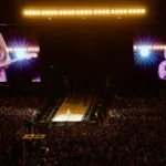 La CDMX vivió una noche histórica con el cierre de la gira Las Mujeres Ya No Lloran de Shakira. FOTO: Roberto García Ortiz/ La Jornada.