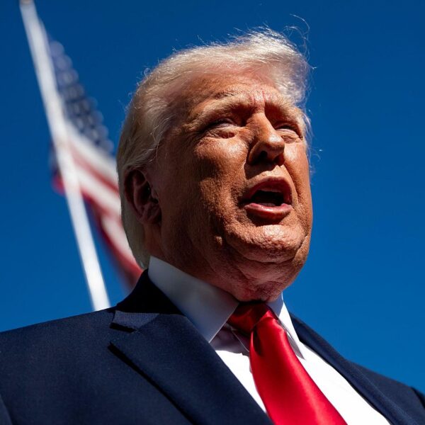 Trump ordenó el bloqueo naval en el estrecho de Ormuz tras las fallidas negociaciones de paz con Irán. FOTO: EFE.