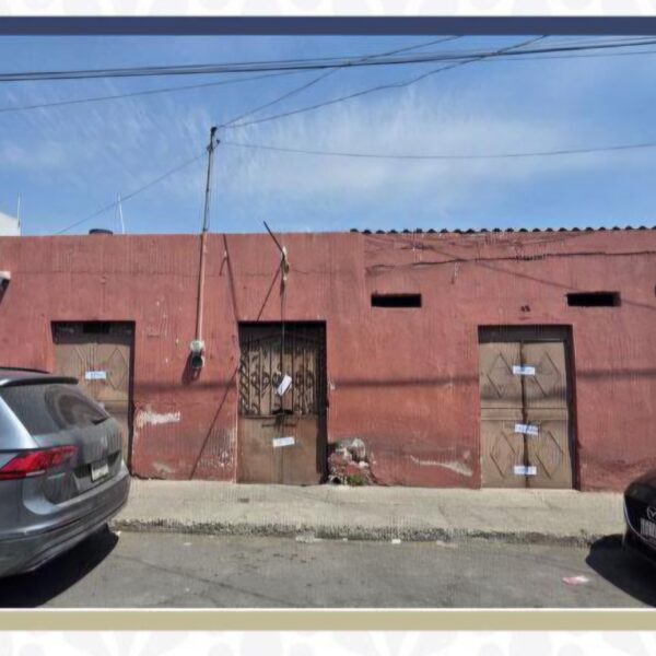 Cateo en Puebla deja 1 detenido y 16 mujeres rescatadas en presunto punto de trata y narcomenudeo en la colonia 20 de Noviembre. FOTO: FGE Puebla.