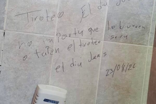 SEP activó protocolos de seguridad tras el hallazgo de amenazas de tiroteo en el CENHCH y el CBTIS 16 de Atlixco. FOTO: Redes sociales.