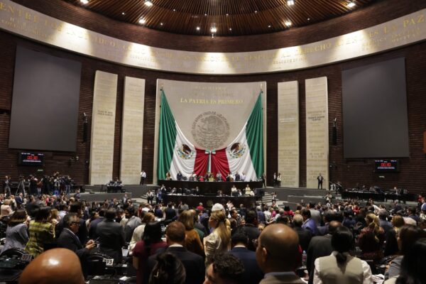La Cámara de Diputados aprobó el “Plan B” electoral, con recortes a congresos, ayuntamientos y al Instituto Nacional Electoral. FOTO: Diputados MX.
