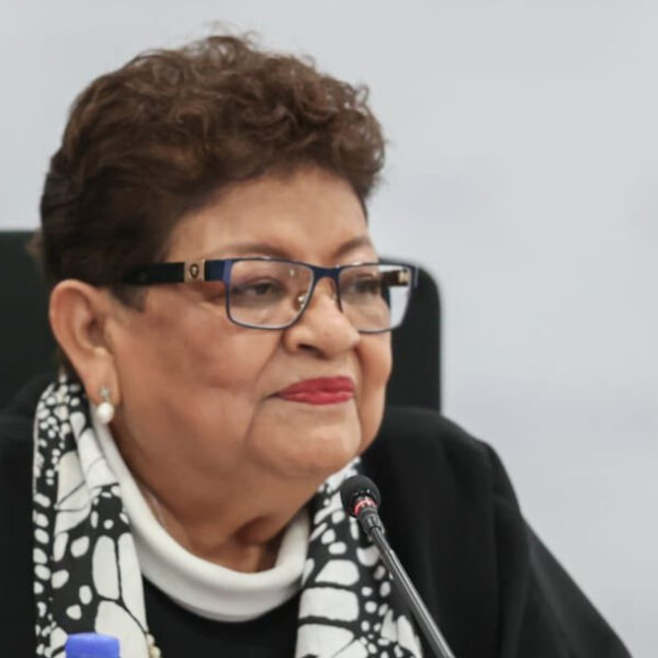 FGR sostiene que descarrilamiento del Tren Interoceánico no fue por fallas en la obra y confirma responsabilidades de operador y despachador. FOTO: FB Ernestina Godoy,