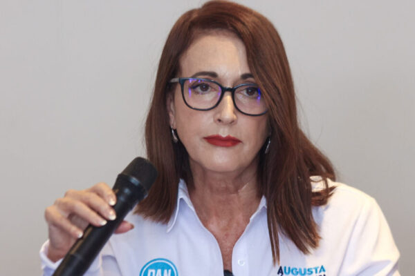 La exdirigente estatal del PAN Puebla rechazó las acusaciones por desaparición de computadoras; asegura que existe acta de entrega-recepción. FOTO: EsImagen.