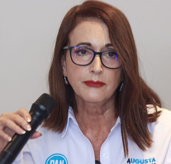 La exdirigente estatal del PAN Puebla rechazó las acusaciones por desaparición de computadoras; asegura que existe acta de entrega-recepción. FOTO: EsImagen.