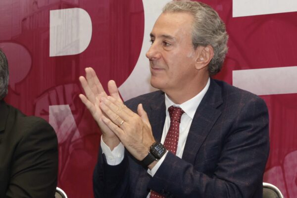 Rechaza Pepe Chedraui trasfondo electoral en línea de crédito; anuncia inicio de obras con tren de maquinaria. FOTO: X @pepechedrauimx.