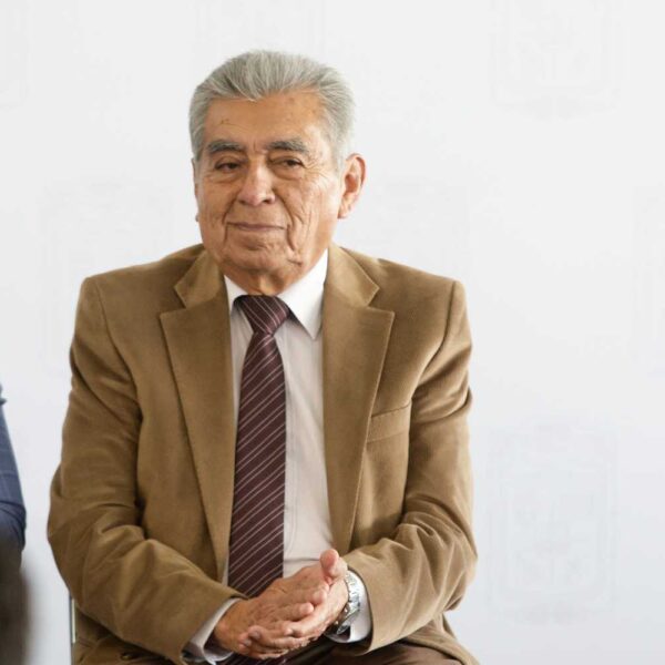 Alejandro Armenta perfila a Abraham Quiroz como nuevo secretario de su gabinete. FOTO: vía Curul Puebla.