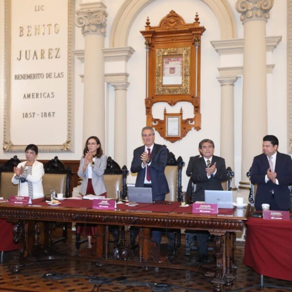 Claudia Sheinbaum confirmó que la reforma "Plan B" ya es constitucional tras el aval de 20 congresos estatales. FOTO: Rompe Redes TV.