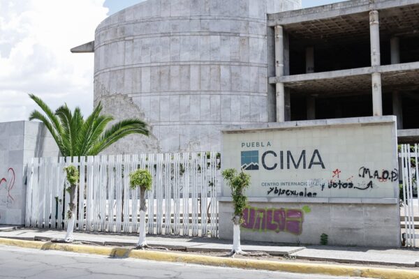 La demolición del CIMA reabre el debate sobre la planeación y uso de recursos públicos en proyectos de gran escala. FOTO: Agencia Enfoque.
