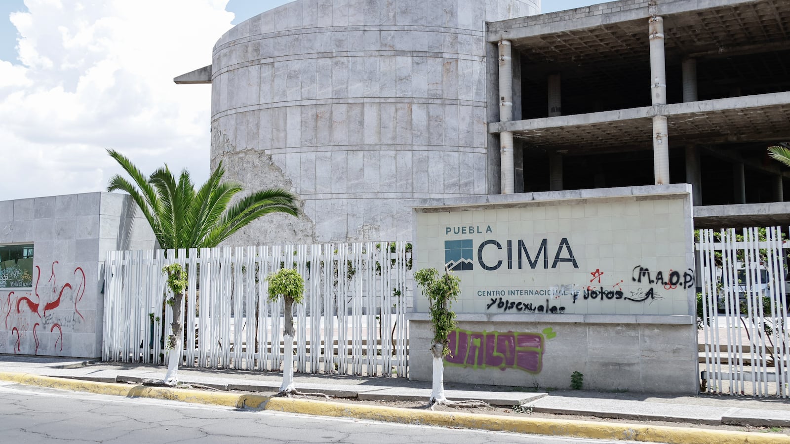 La demolición del CIMA reabre el debate sobre la planeación y uso de recursos públicos en proyectos de gran escala. FOTO: Agencia Enfoque.