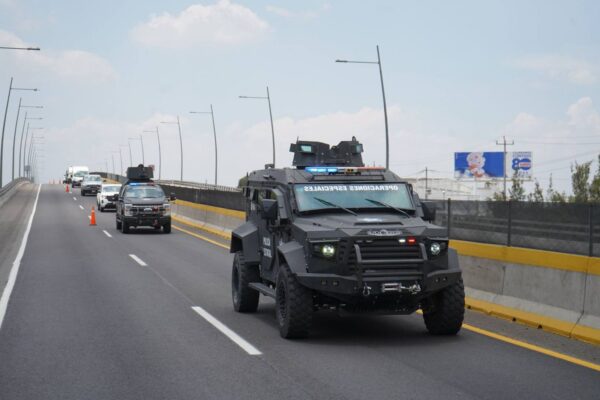 Ingresan a “El Bukanas” y seis de sus cómplices al penal de máxima seguridad de Tepexi de Rodríguez. FOTO: SSP Puebla.
