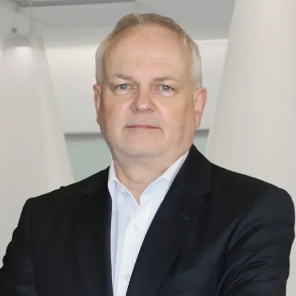 Stephan Meier toma el mando de las relaciones laborales en Volkswagen en un escenario de alta tensión. FOTO: El Heraldo de Puebla.