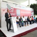 Pepe Chedraui entrega apoyos de “Tu Crédito Imparable” para impulsar negocios locales.