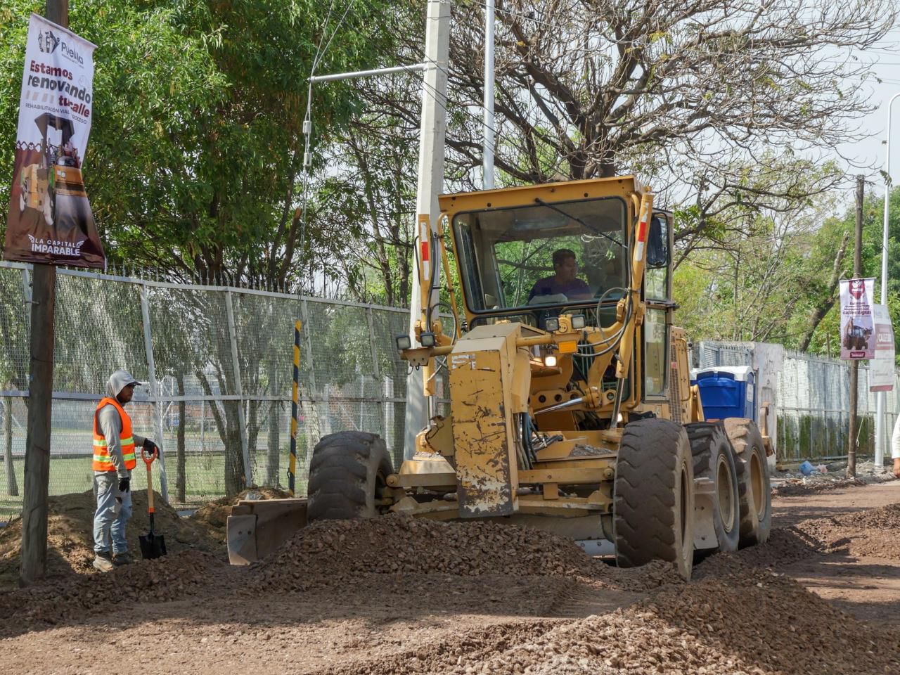 Pepe Chedraui supervisó la rehabilitación de la calle Ejido en San Baltazar Campeche, una obra que, asegura, beneficiará a 25 mil personas.