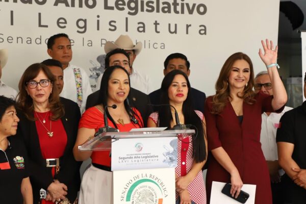 Llevan la riqueza de la Tetecha al Senado; Liz Sánchez presenta festival de Zapotitlán Salinas.