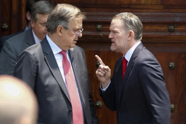 Ebrard admitió que aranceles no desaparecerán y apuesta por reducirlos en negociación del T-MEC; Carney dice que EUA no impondrá condiciones en la negociación. FOTO: Cuartoscuro.