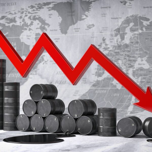 La tregua en Irán resultó en una acción inmediata en los mercados internacionales, con una caída abrupta en el precio del petróleo. IMAGEN: ¡Stock.