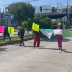 Alumnos del Conservatorio de Música de Puebla protestaron por deficiencias en el plantel. FOTO: N+.