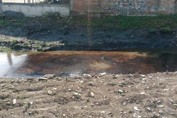 Derrames, incendios y fallas marcan a Pemex en 2026; incidentes recientes generan alerta ambiental. FOTO: PC Poza Rica.