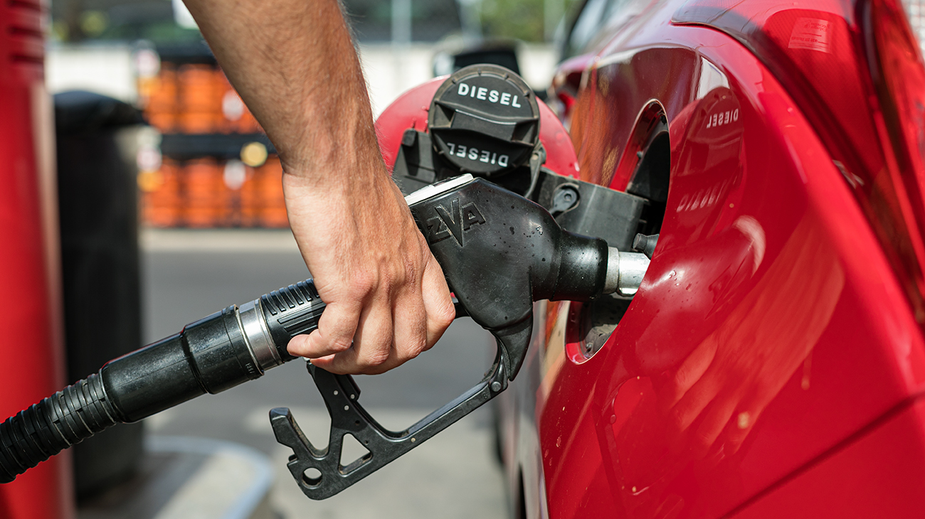 Gobierno federal y gasolineros acuerdan fijar en 27 pesos por litro el precio del diésel a partir de la próxima semana. FOTO: Energy 21.