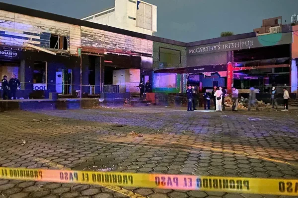 Hallan aparentes restos humanos en inmueble abandonado de Avenida Juárez en Puebla. FOTO: El Sol de Puebla.