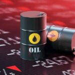 Precio del petróleo cae más de 13% tras reapertura del estrecho de Ormuz; prevén mismo precio en gasolina en México.