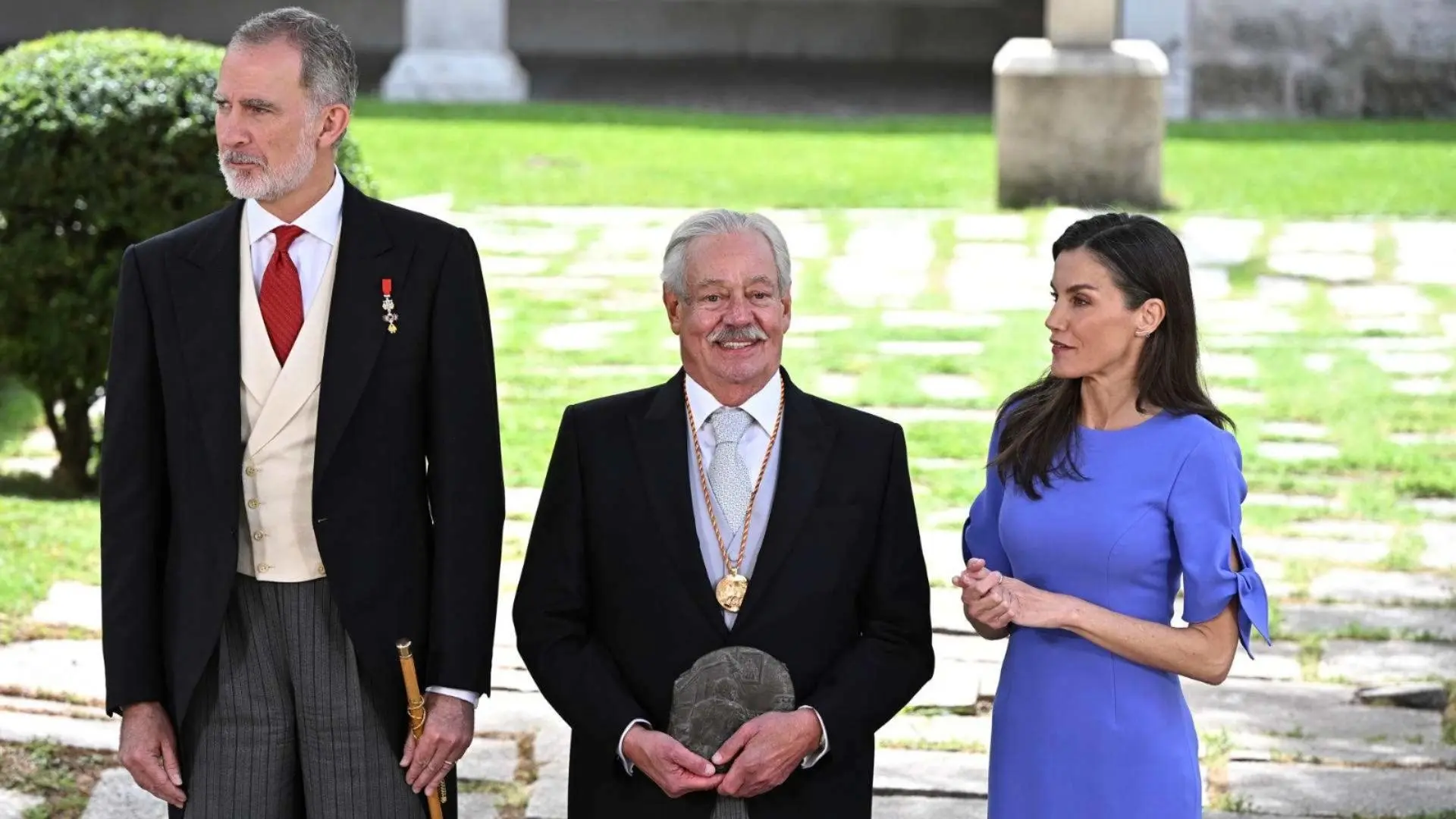 Felipe VI reivindica la relación México-España al entregar el Cervantes a Gonzalo Celorio