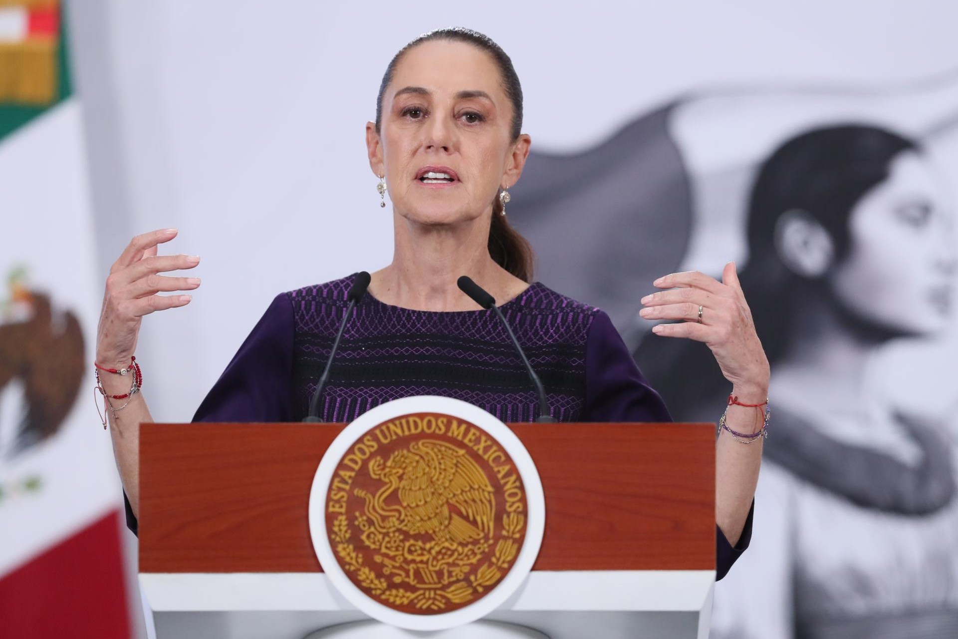 Claudia Sheinbaum abre la puerta a posponer la elección judicial a 2028; Luisa Alcalde revisará viabilidad. FOTO: EFE.