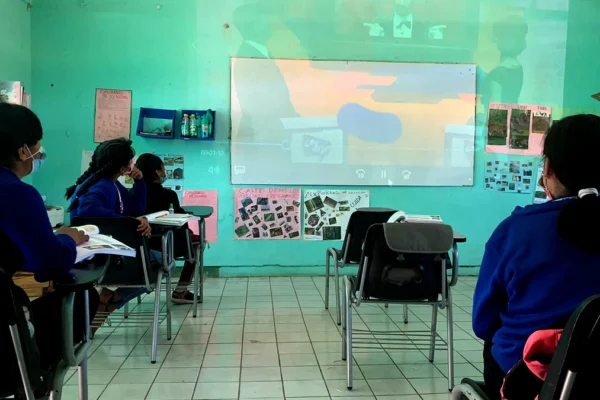 Tras semanas de presión y movilización, docentes del sistema de Telebachillerato Comunitario en Puebla recibieron su paga atrasada por 3 meses. FOTO: Gobierno de México.