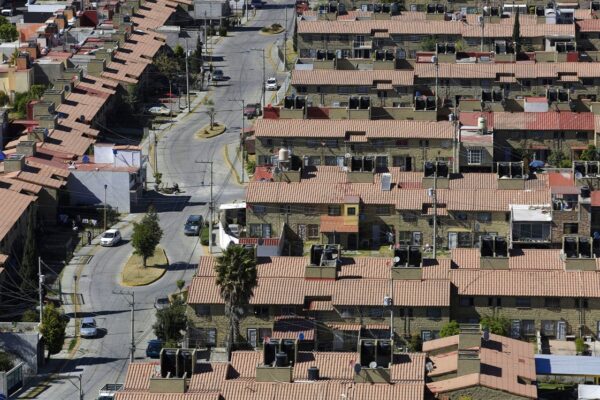 El precio de la vivienda en el estado subió un 5.7% anual en febrero, superando la media nacional. FOTO: Milenio.