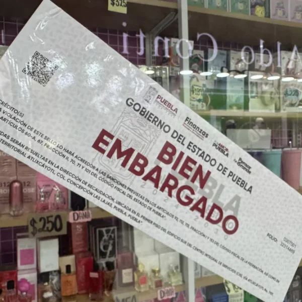 Embargo en Plaza Dorada