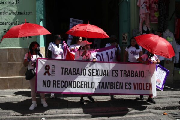 SCJN atrae amparo de "Las Chicas de la 14"; buscan reconocimiento como trabajadoras no asalariadas. FOTO: El Sol de Puebla.