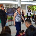 "Es guerra sucia", dice Laura Artemisa tras la aparición de propaganda con su imagen; aseguró desconocer la procedencia y distribución de dichos productos. FOTO: FB Laura Artemisa.