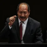 La Fiscalía estatal citó a declarar a Leonel Godoy Rangel como parte de las indagatorias relacionadas con el crimen de Carlos Manzo. FOTO: La Jornada.