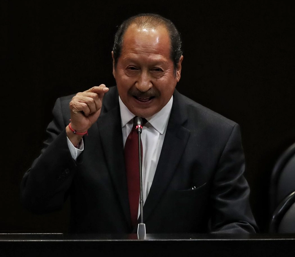 Fiscalía de Michoacán cita a Leonel Godoy por investigación del homicidio del alcalde de Uruapan