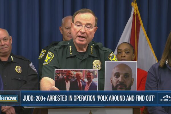 Cae influencer pro-Trump en operativo en Florida; fue detenido enredada contra trata y prostitución. IMAGEN WFLA.
