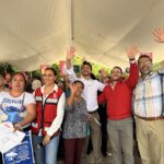 Más de 300 familias del Distrito 11 recibieron apoyos para el hogar durante una jornada encabezada por Toño López en la colonia SNTE.