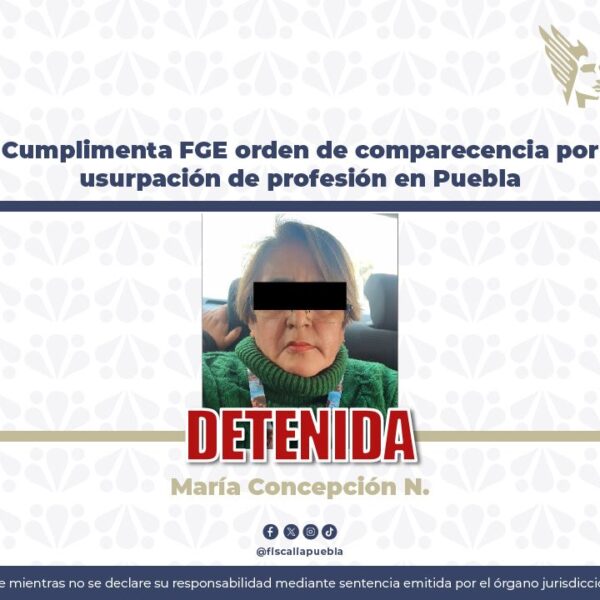La Fiscalía de Puebla cumplió una orden de comparecencia contra María Concepción N., de 57 años, por presunta usurpación de profesión. IMAGEN: Fiscalía de Puebla.