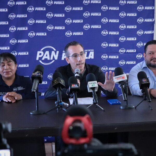 Mario Riestra aseguró que el partido cuenta con una baraja de perfiles "sumamente competitiva" para recuperar la capital del estado. FOTO: X @marioriestra.