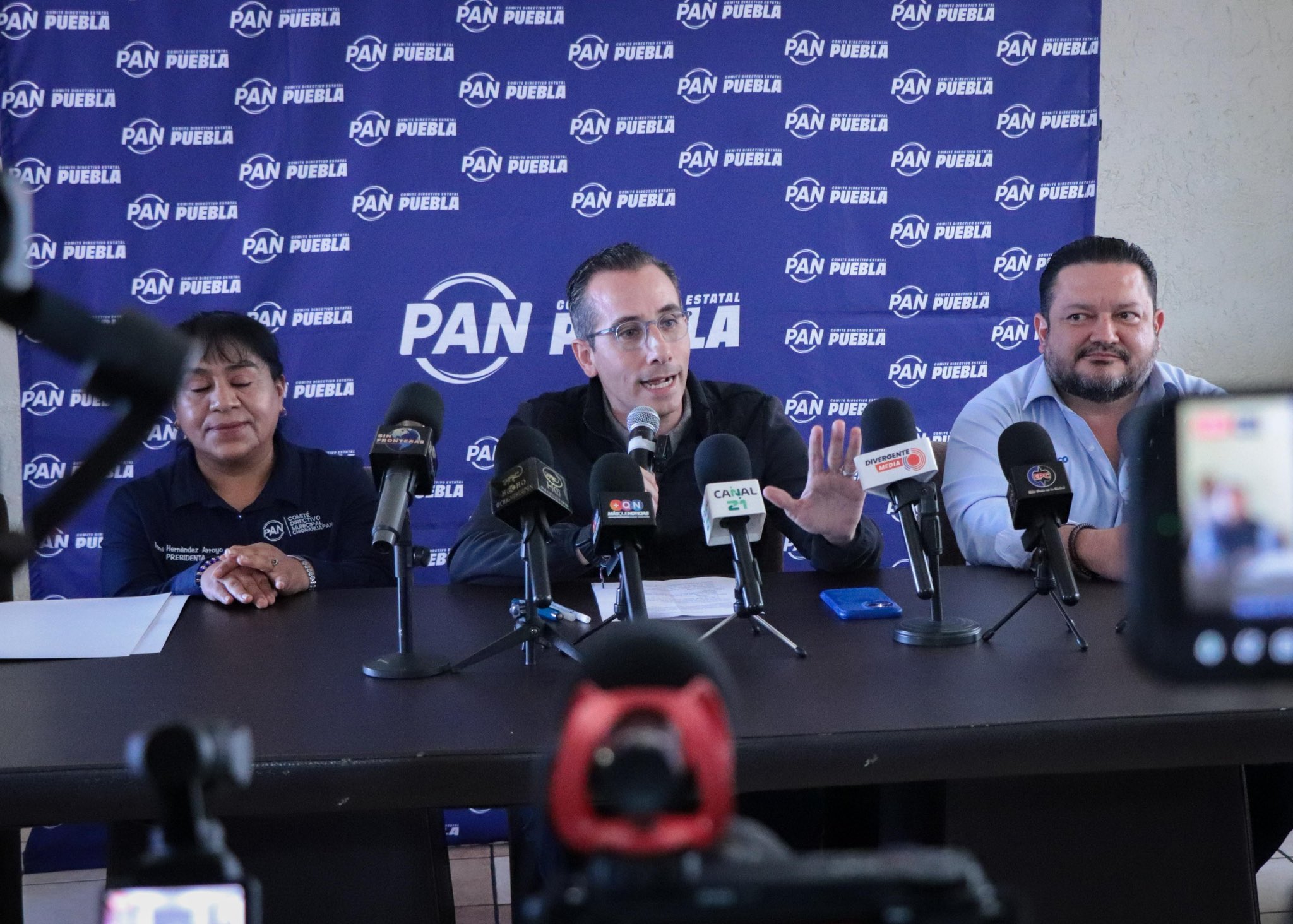Mario Riestra aseguró que el partido cuenta con una baraja de perfiles "sumamente competitiva" para recuperar la capital del estado. FOTO: X @marioriestra.