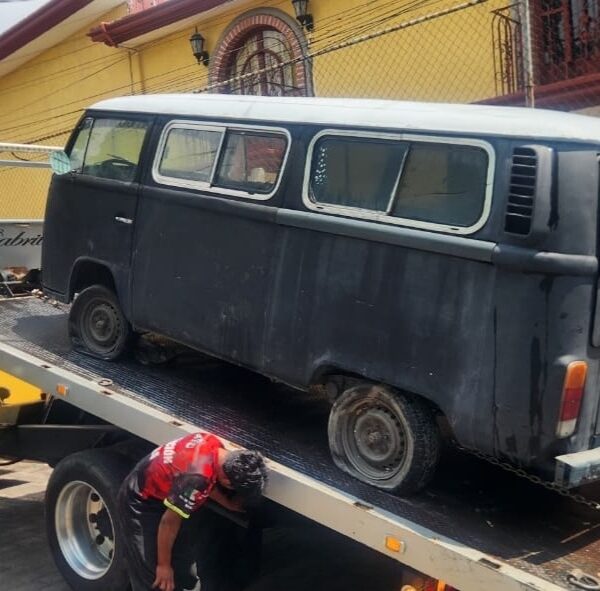 SSC de San Pedro Cholula va por vehículos chatarra y en abandono en Santiago Momoxpan.